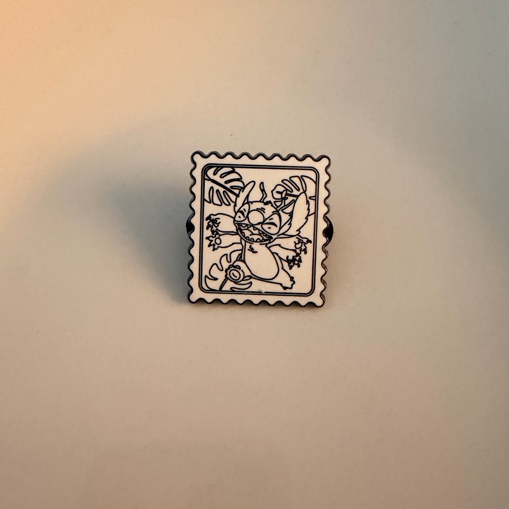 FiGPiN Disneys Stitch enamel mystery pin